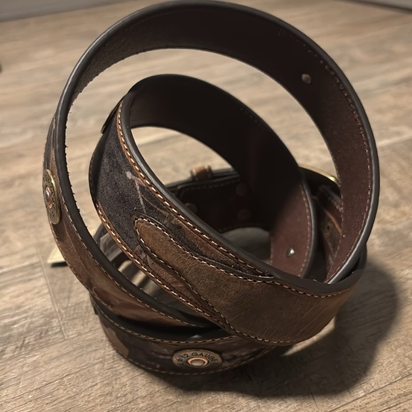 Nocona Genuine Leather Camo,12 gauge shotgun shell concho,removable brass buckle - Picture 3 of 8